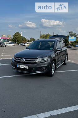 Внедорожник / Кроссовер Volkswagen Tiguan 2016 в Киеве