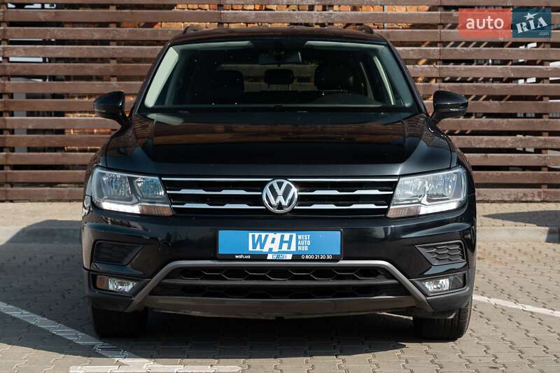 Внедорожник / Кроссовер Volkswagen Tiguan 2017 в Луцке