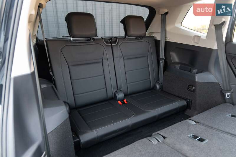 Внедорожник / Кроссовер Volkswagen Tiguan 2017 в Луцке