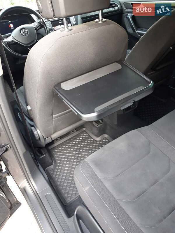 Внедорожник / Кроссовер Volkswagen Tiguan 2017 в Трускавце