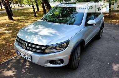 Внедорожник / Кроссовер Volkswagen Tiguan 2016 в Чернигове