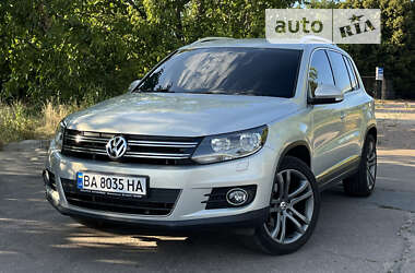 Внедорожник / Кроссовер Volkswagen Tiguan 2011 в Кропивницком