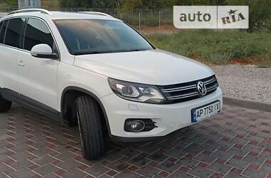 Позашляховик / Кросовер Volkswagen Tiguan 2015 в Запоріжжі