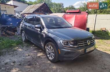 Позашляховик / Кросовер Volkswagen Tiguan 2019 в 