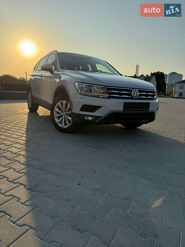 Позашляховик / Кросовер Volkswagen Tiguan 2017 в Львові