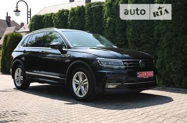 Позашляховик / Кросовер Volkswagen Tiguan 2020 в Чернівцях