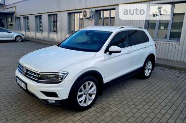 Позашляховик / Кросовер Volkswagen Tiguan 2017 в Мукачевому