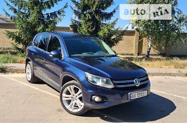 Внедорожник / Кроссовер Volkswagen Tiguan 2011 в Харькове