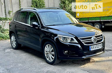 Внедорожник / Кроссовер Volkswagen Tiguan 2010 в Харькове