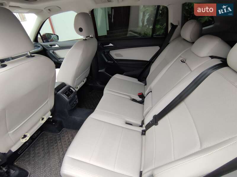 Внедорожник / Кроссовер Volkswagen Tiguan 2017 в Ужгороде фото 25 Внедорожник / Кроссовер Volkswagen Tiguan 2017 в Ужгороде
