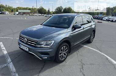 Позашляховик / Кросовер Volkswagen Tiguan 2018 в Дніпрі