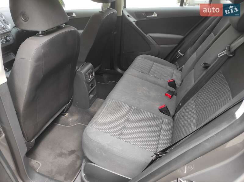 Внедорожник / Кроссовер Volkswagen Tiguan 2010 в Львове