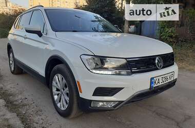 Позашляховик / Кросовер Volkswagen Tiguan 2017 в Києві