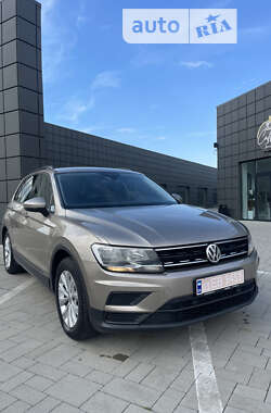 Позашляховик / Кросовер Volkswagen Tiguan 2019 в Тячеві