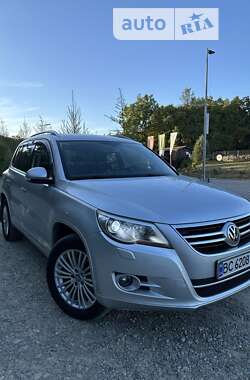 Внедорожник / Кроссовер Volkswagen Tiguan 2010 в Львове