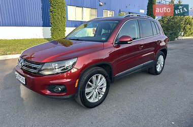 Внедорожник / Кроссовер Volkswagen Tiguan 2012 в 