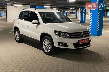 Внедорожник / Кроссовер Volkswagen Tiguan 2014 в Киеве