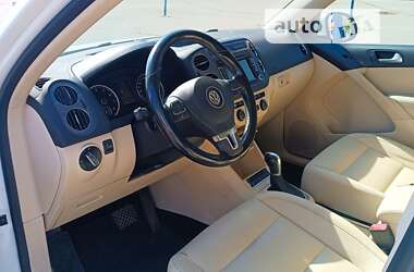 Внедорожник / Кроссовер Volkswagen Tiguan 2013 в Харькове