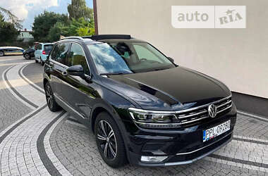 Внедорожник / Кроссовер Volkswagen Tiguan 2019 в Львове