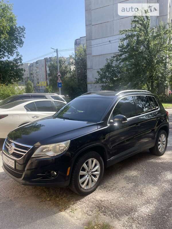 Внедорожник / Кроссовер Volkswagen Tiguan 2011 в Чернигове