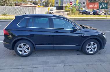 Внедорожник / Кроссовер Volkswagen Tiguan 2019 в 