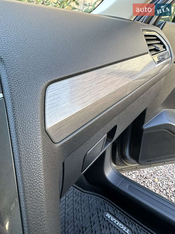 Позашляховик / Кросовер Volkswagen Tiguan 2019 в Броварах фото 15 Позашляховик / Кросовер Volkswagen Tiguan 2019 в Броварах