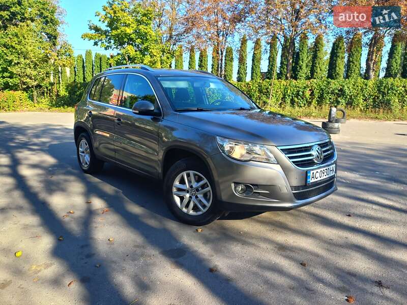 Позашляховик / Кросовер Volkswagen Tiguan 2010 в Луцьку