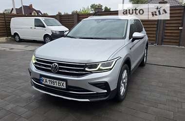 Позашляховик / Кросовер Volkswagen Tiguan 2021 в Києві