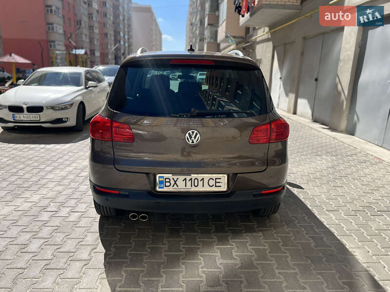 Внедорожник / Кроссовер Volkswagen Tiguan 2013 в Хмельницком