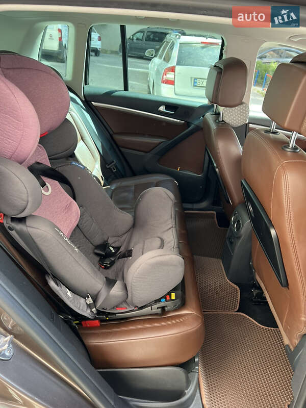 Внедорожник / Кроссовер Volkswagen Tiguan 2013 в Хмельницком