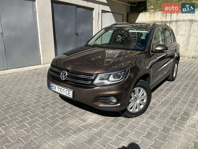 Внедорожник / Кроссовер Volkswagen Tiguan 2013 в Хмельницком