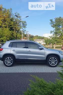 Внедорожник / Кроссовер Volkswagen Tiguan 2015 в Львове