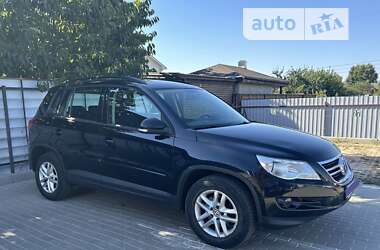 Внедорожник / Кроссовер Volkswagen Tiguan 2011 в Киеве