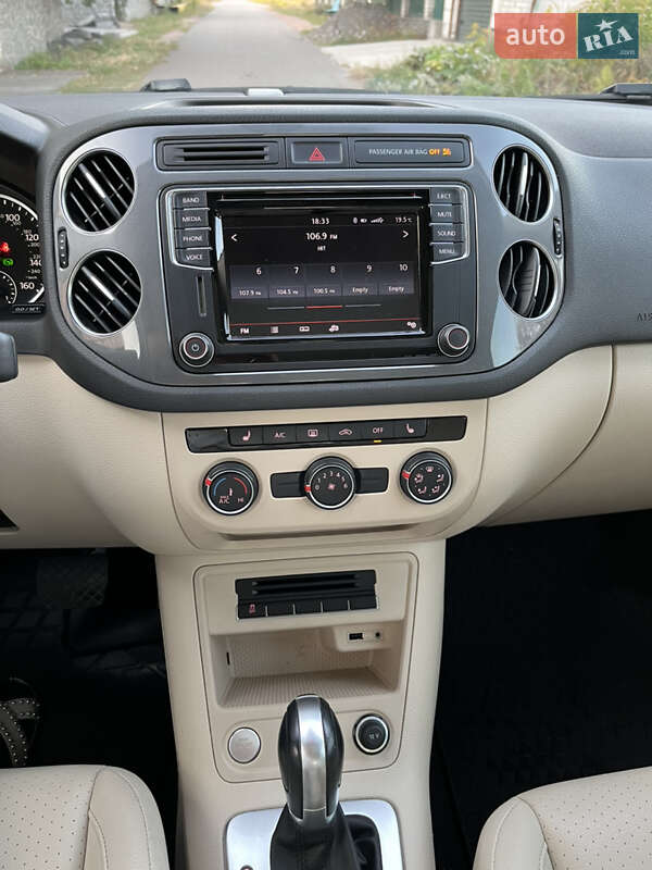 Внедорожник / Кроссовер Volkswagen Tiguan 2016 в Житомире фото 14 Внедорожник / Кроссовер Volkswagen Tiguan 2016 в Житомире