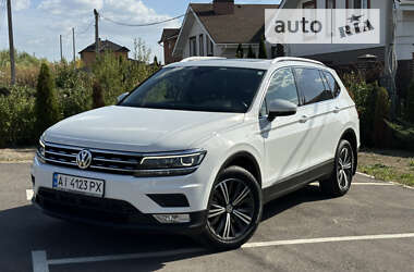 Внедорожник / Кроссовер Volkswagen Tiguan 2017 в Киеве