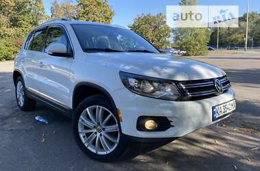 Позашляховик / Кросовер Volkswagen Tiguan 2016 в Києві