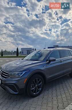 Внедорожник / Кроссовер Volkswagen Tiguan 2022 в 