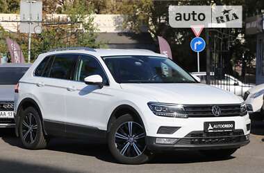 Внедорожник / Кроссовер Volkswagen Tiguan 2017 в Киеве