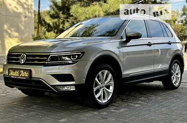 Внедорожник / Кроссовер Volkswagen Tiguan 2016 в Днепре