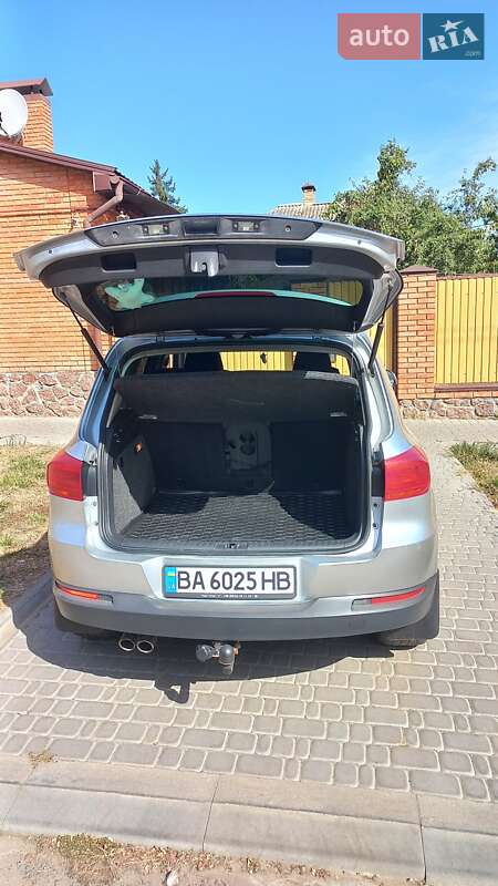 Внедорожник / Кроссовер Volkswagen Tiguan 2011 в Кропивницком