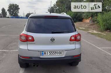 Позашляховик / Кросовер Volkswagen Tiguan 2011 в Києві