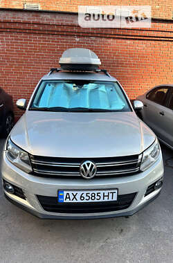 Внедорожник / Кроссовер Volkswagen Tiguan 2011 в Киеве