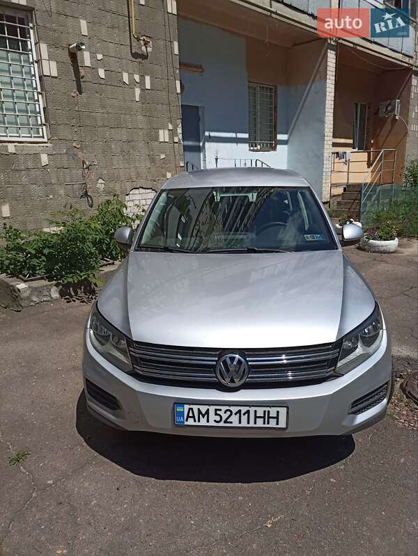Позашляховик / Кросовер Volkswagen Tiguan 2012 в Житомирі
