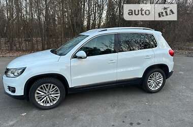 Внедорожник / Кроссовер Volkswagen Tiguan 2014 в Киеве