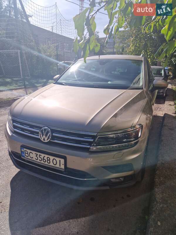 Внедорожник / Кроссовер Volkswagen Tiguan 2019 в Львове