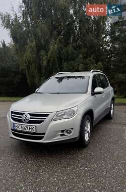 Volkswagen Tiguan 2011 Volkswagen Tiguan 2011