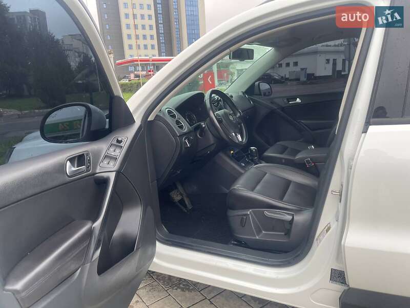 Внедорожник / Кроссовер Volkswagen Tiguan 2016 в Ивано-Франковске