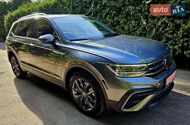 Внедорожник / Кроссовер Volkswagen Tiguan 2022 в 
