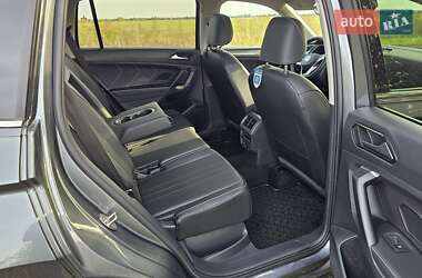 Внедорожник / Кроссовер Volkswagen Tiguan 2022 в 
