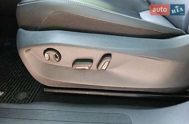 Внедорожник / Кроссовер Volkswagen Tiguan 2022 в 